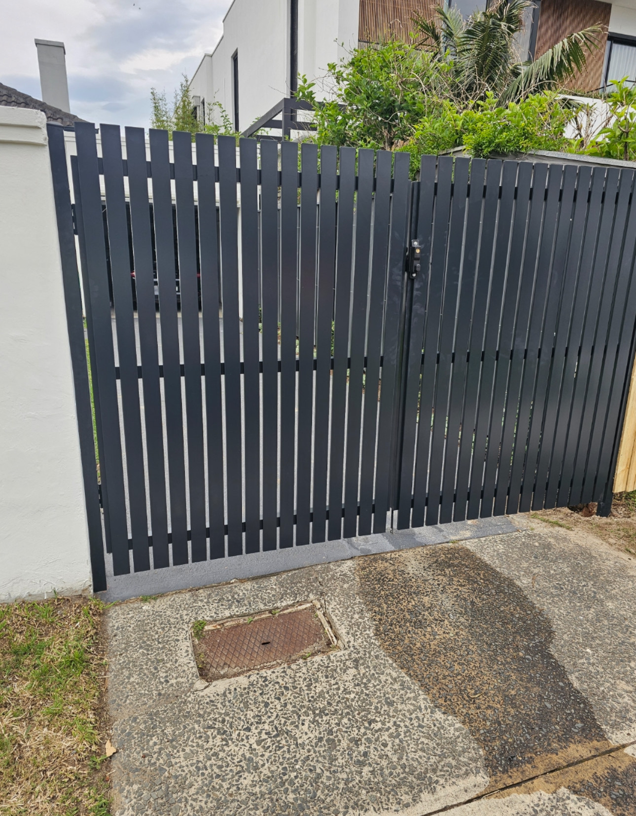 Custom Privacy Screen and Gate Installation by Sydney Gate Solutions