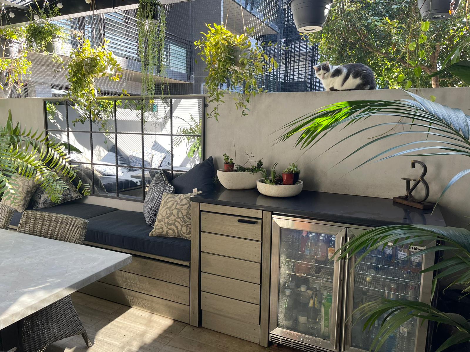 Alfresco living by Fenech Carpentry